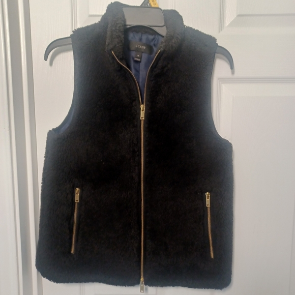 J. Crew Plush Sherpa Satin Look Inside Excursion Vest Wmns Sz XS - Picture 1 of 4